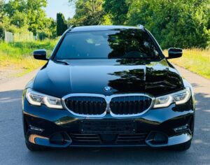 BMW 3er 330e Sport Line 2021