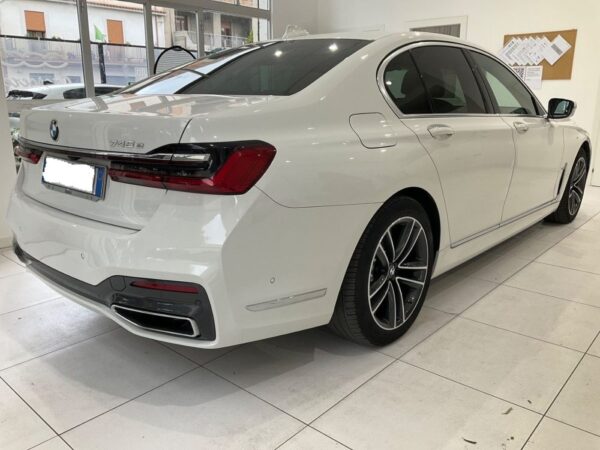 BMW 7er 745e M Sport 2021