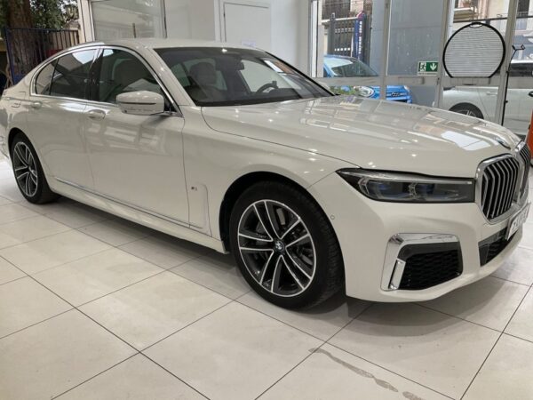 BMW 7er 745e M Sport 2021