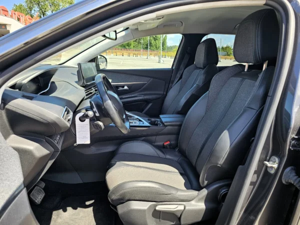 Peugeot 3008 1.5 BlueHDi Allure EAT8
