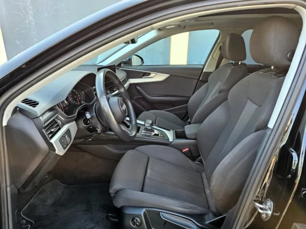 Audi A4 Avant 30 TDI S tronic