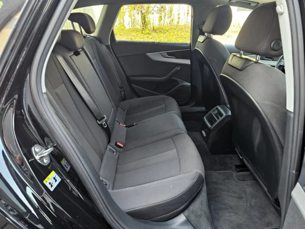 Audi A4 Avant 30 TDI S tronic