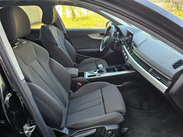 Audi A4 Avant 30 TDI S tronic