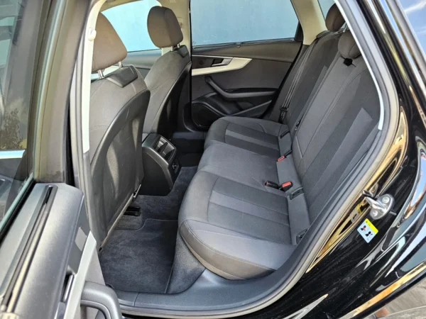 Audi A4 Avant 30 TDI S tronic