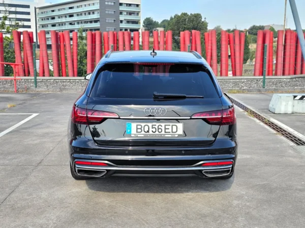 Audi A4 Avant 30 TDI S tronic